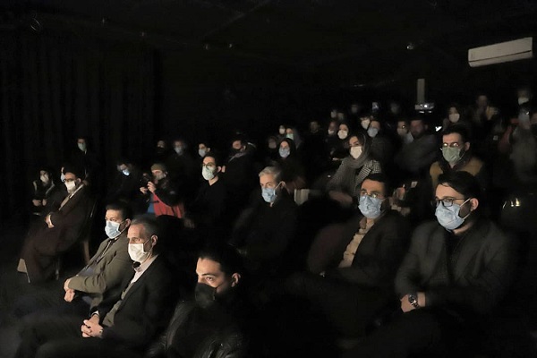  تماشای تئاتر سرد و سرخ تبریز